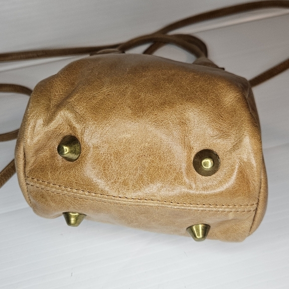 Hobo International Vintage DistressedLeather Kiss-Lock Crossbody,Top Handle Purs - Picture 7 of 12